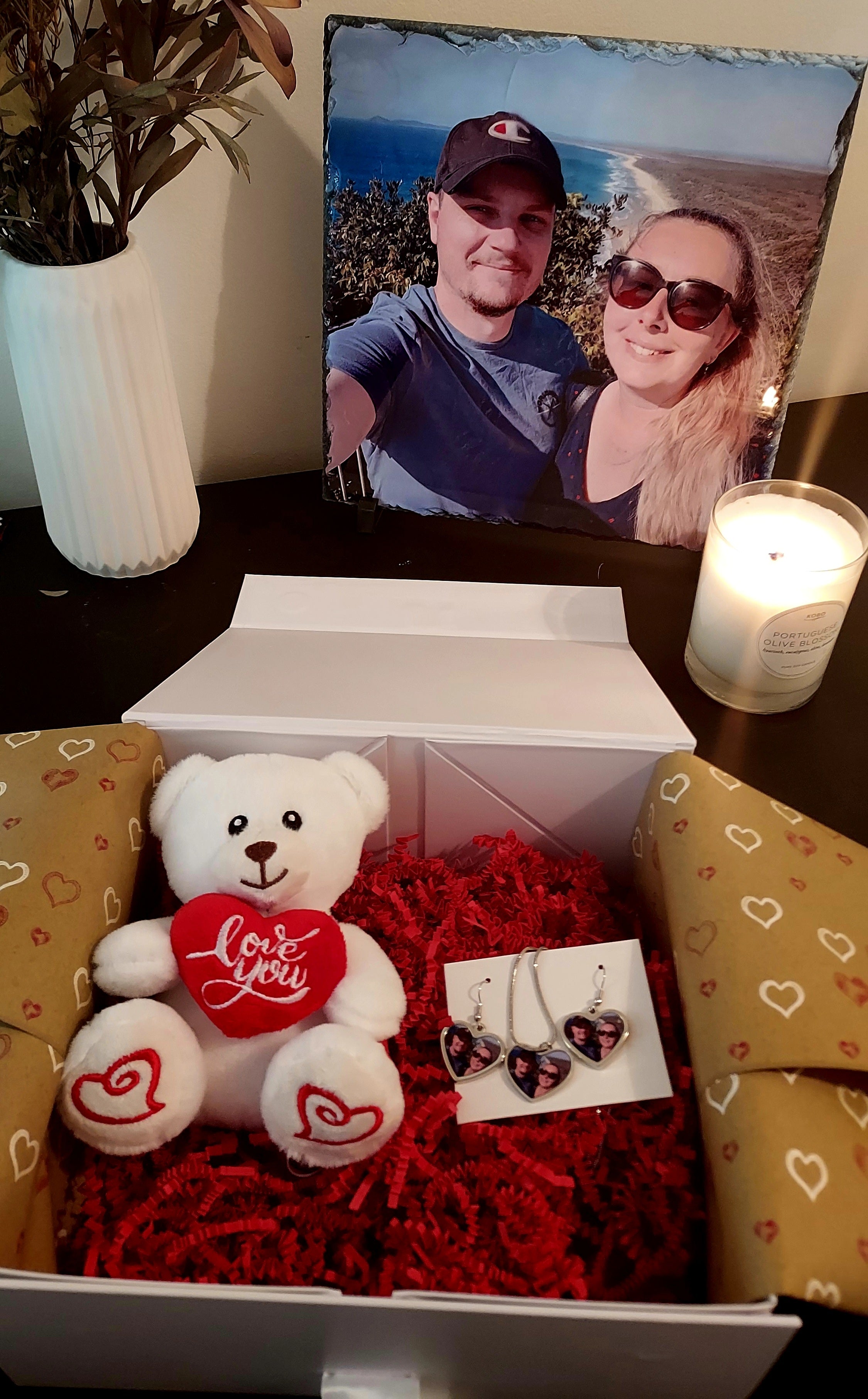 The "Cuddles & Keepsakes" Valentines Day Gift Set - Large Photo Slate